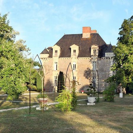Chateau De La Fresnaye Bed and Breakfast Saint-Aubin-de-Luigné Eksteriør billede